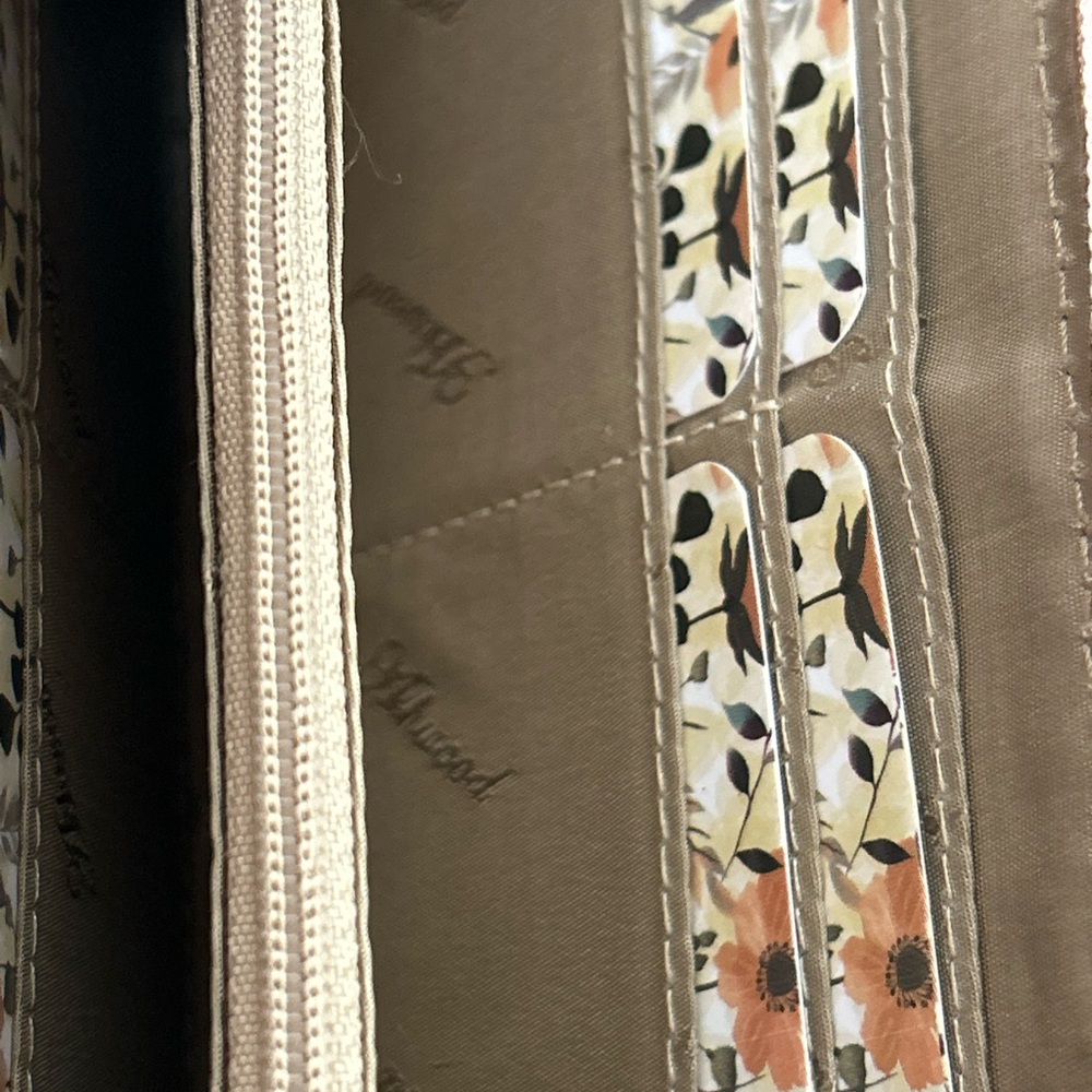 Atwood Leather Blush Pink Zip-Around Wallet w/Deer Logo Approx. 7.5 x 4 - Picture 11 of 17
